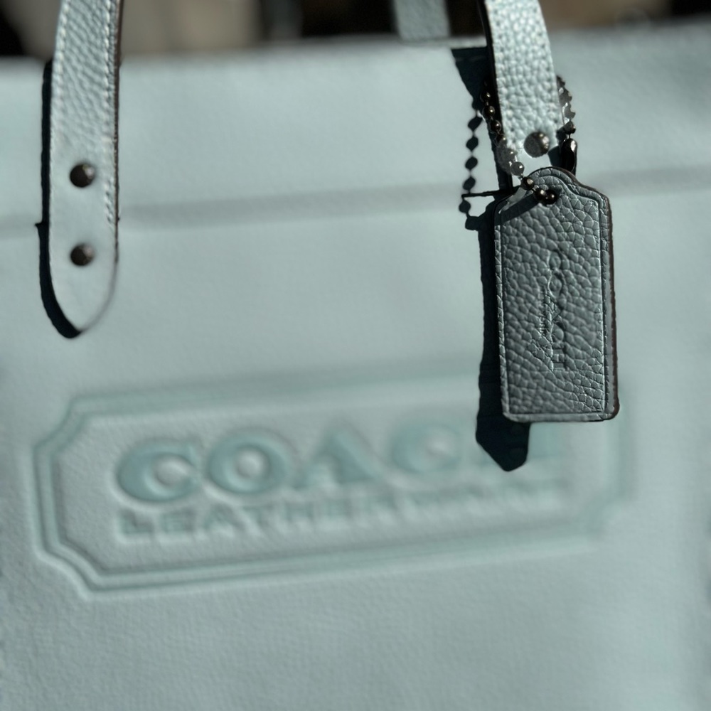 Coach Field Tote 22 Pebble Leather Aqua - Picture 12 of 15